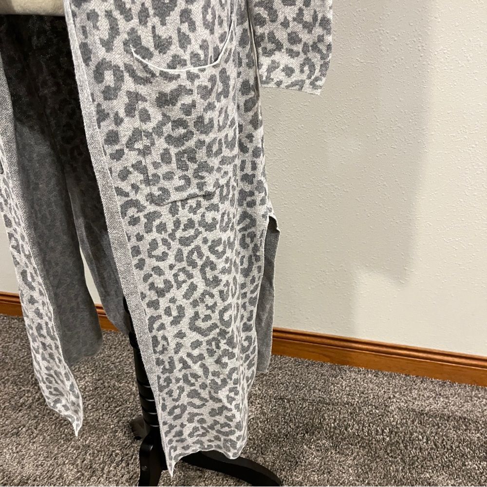 Ruby Moon Leopard Print Long Sleeve Open Cardigan… - image 5
